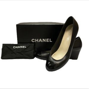 CHANEL Black Leather Pumps